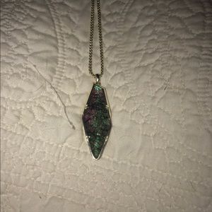 Kendra Scott necklace